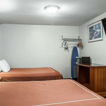Castle Inn & Suites Ниагарски водопад Екстериор снимка